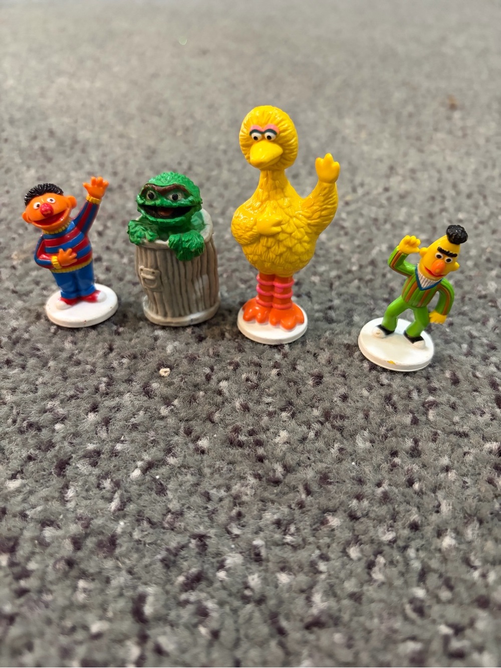 Sesame Street Mini Figure Set – Yellow Big Bird & Friends cake toppers 1980s